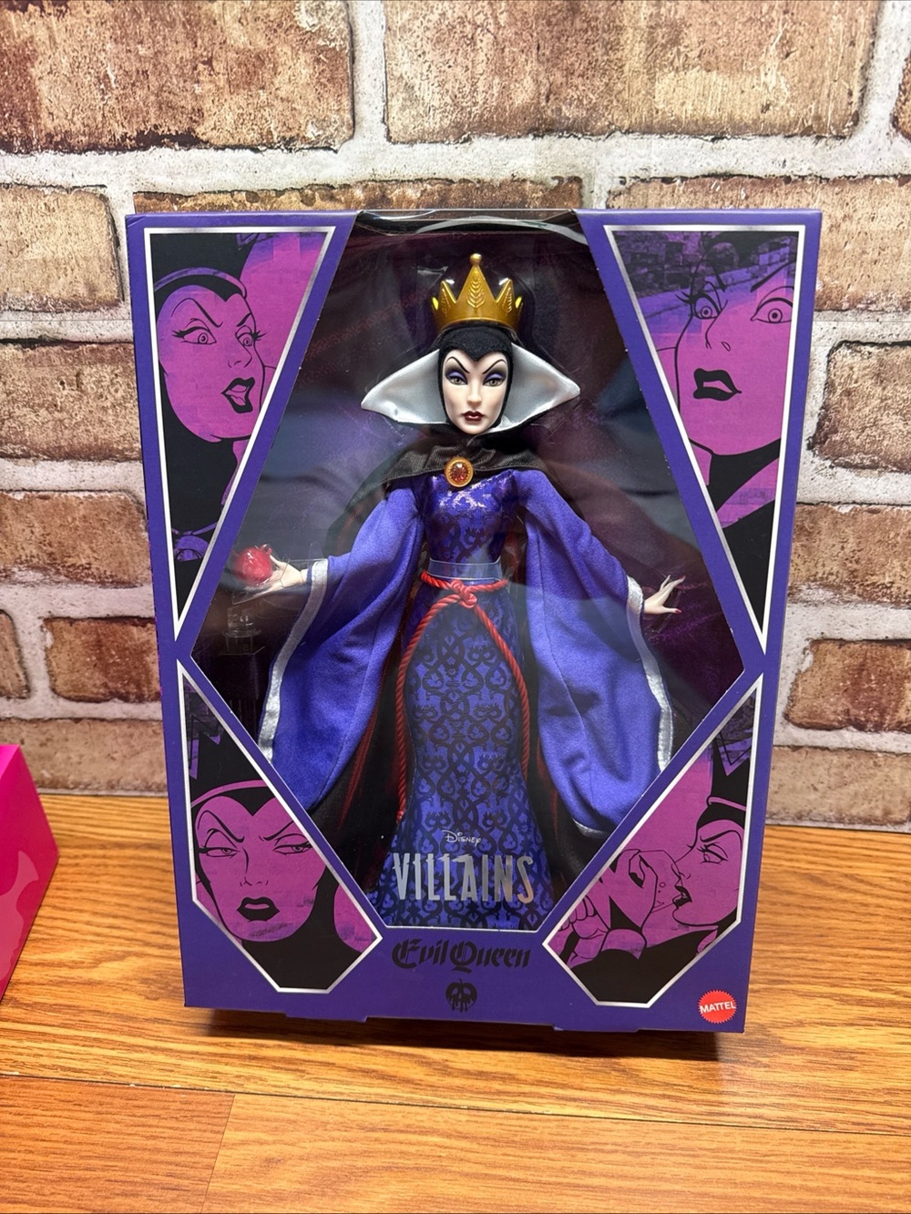 2026 Disney Villains Signature Collection The Evil Queen Collector Doll